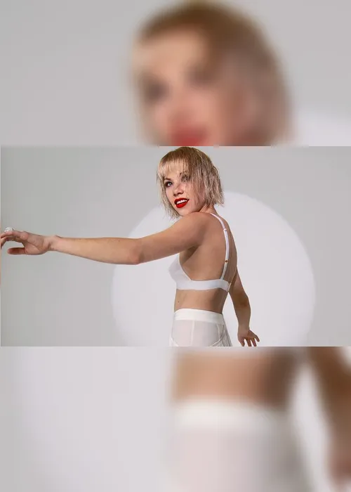 Imagem ilustrativa da imagem Surpresa animada com lado B de Carly Rae Jepsen