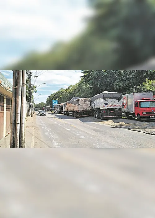 
          Imagem ilustrativa da imagem Fila dupla
          