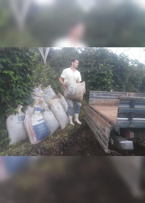 Imagem ilustrativa da imagem Sem futebol, jogadores do Estado driblam a crise com outras profissões