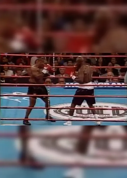 Imagem ilustrativa da imagem Ex-boxeadores e empresários aprovam novo duelo entre Tyson e Holyfield