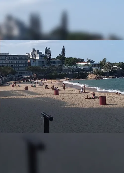 Imagem ilustrativa da imagem VÍDEO | Domingo com praias mais vazias e alerta dos bombeiros