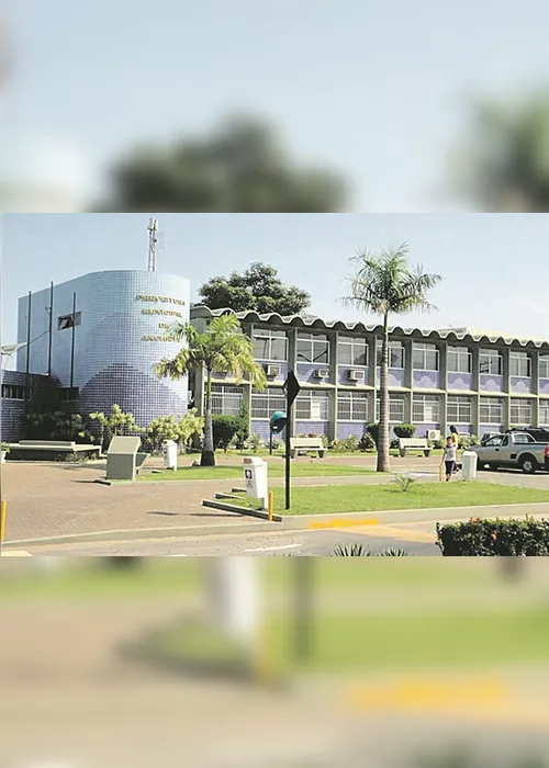 Imagem ilustrativa da imagem Salário de até R$ 10 mil em prefeituras