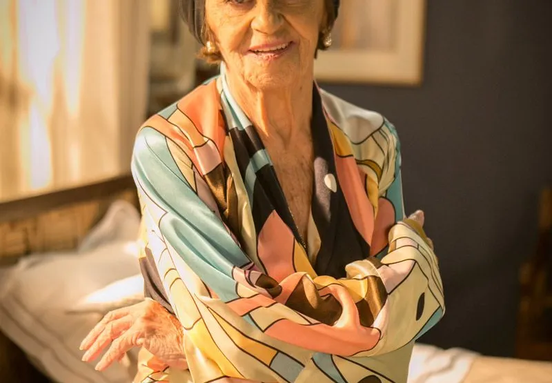 Em tempo, registro de Laura Cardoso, 92 anos, que ainda não pensa em se aposentar da TV