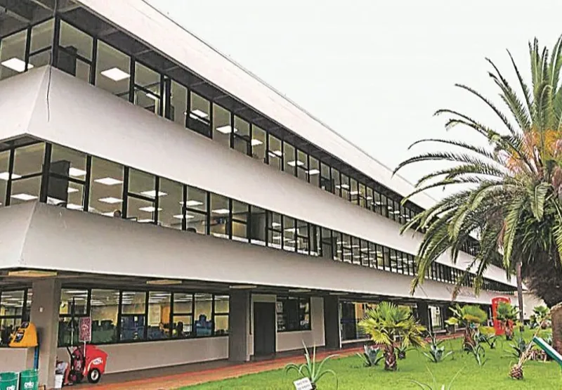 Sede da Prefeitura de Londrina: município do Paraná oferece 230 vagas temporárias, com salário de até R$ 9.892