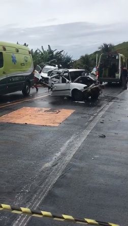 Acidente em Rio Novo do Sul (Foto: Divulgação)