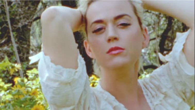 Katy Perry no clipe de Daisies (Foto: Reprodução/ YouTube Katy Perry)