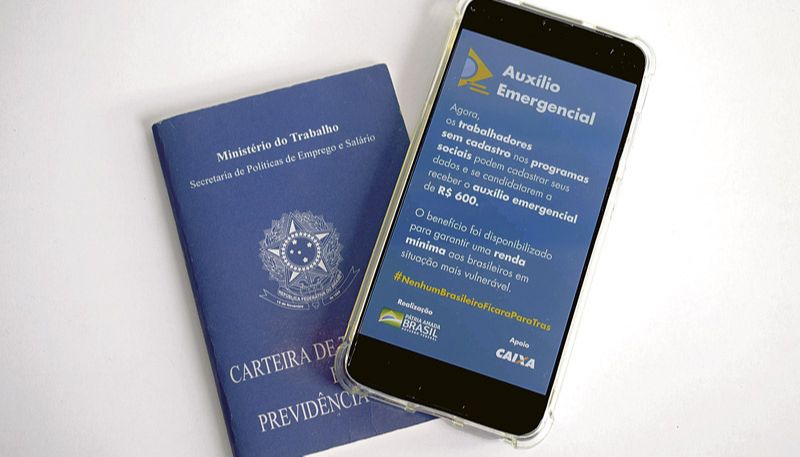Carteira de trabalho: adicional (Foto: Daniel Cymbalista / Agência Estado)