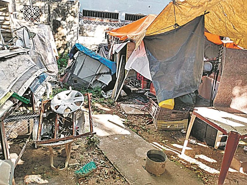 Casa abandonada na Glória (Foto: Edna Casotti)