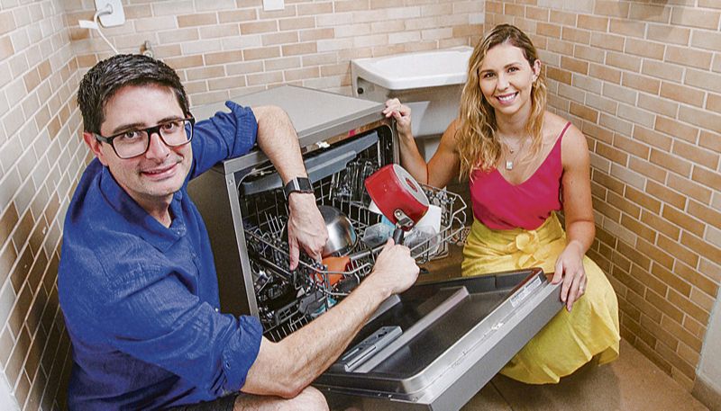 A dentista Rafaela Fiorotti Baroni, 33, e o marido, o empresário Bruno Baroni, 37 (Foto: Beto Morais / AT)