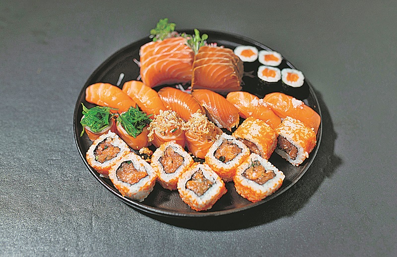 Uni Premium Sushi: combo com salmão (Foto: Divulgação/Rodrigo Soad)