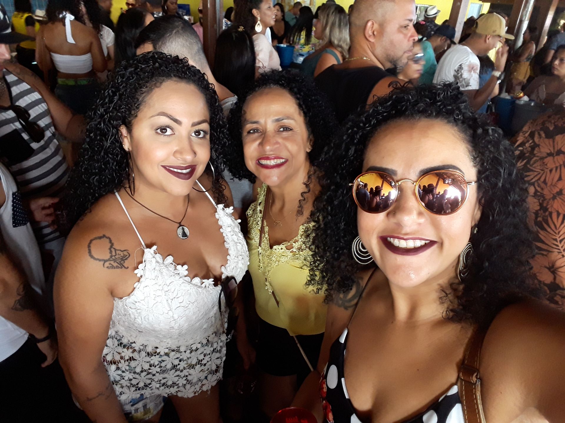 Daniele (filha), Edina (mãe) e Franciele (filha) (Foto: )
