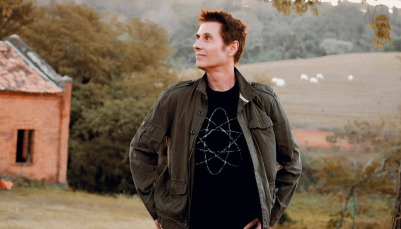 Dinho Ouro Preto, vocalista do Capital Inicial (Foto: Reprodução / Instagram)