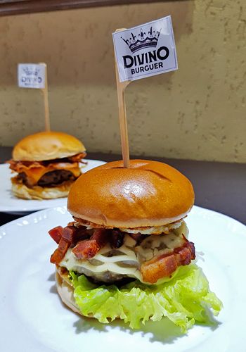 Esplendido Burguer, do Divino Burguer (Foto: Roberta Bourguignon)