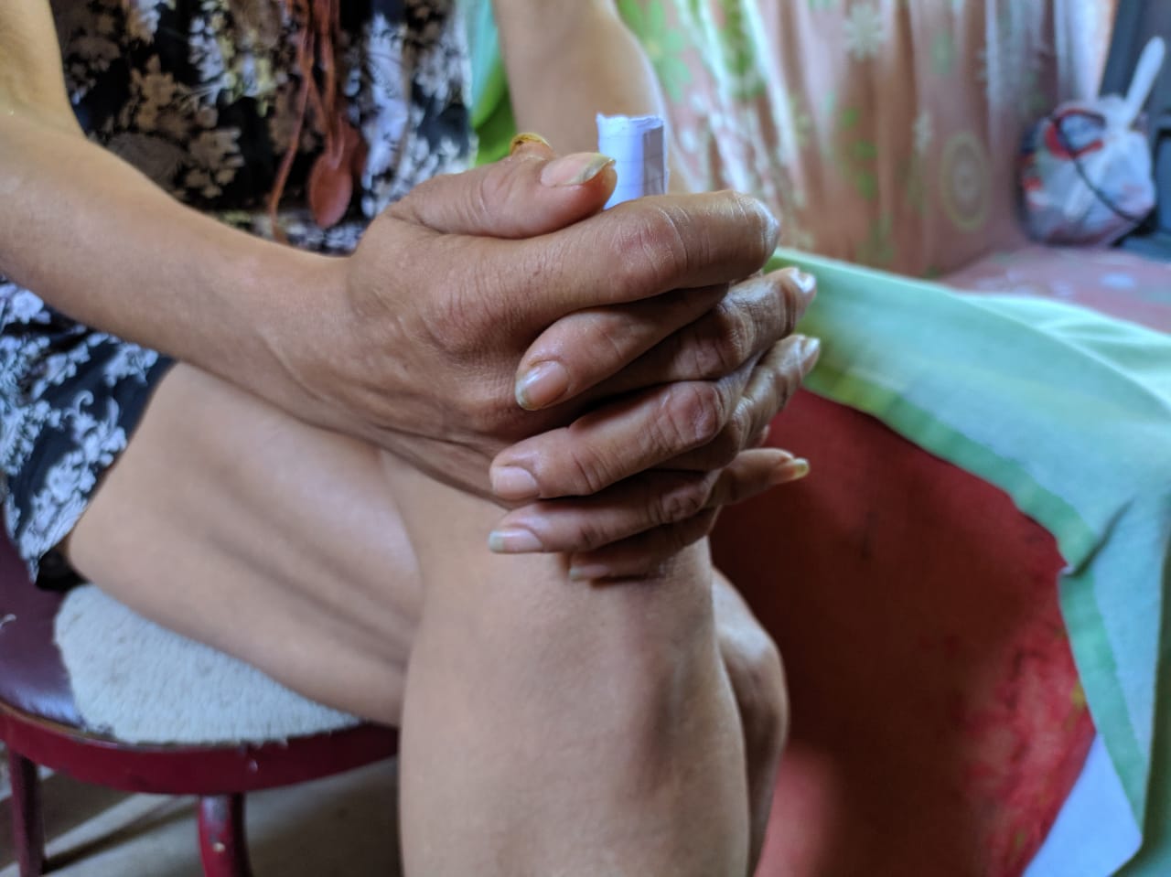 A mãe da menina lamentou toda a confusão (Foto: Júlia Afonso)