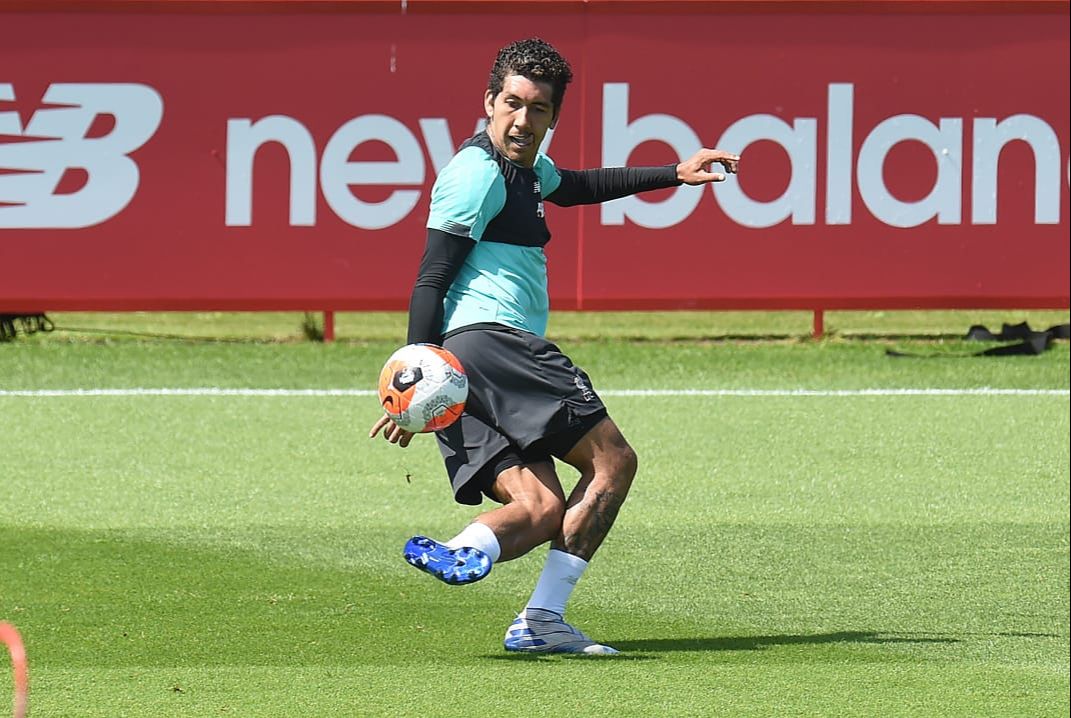 O brasileiro Roberto Firmino em treino no Liverpool nesta semana (Foto: Liverpool/Twitter)