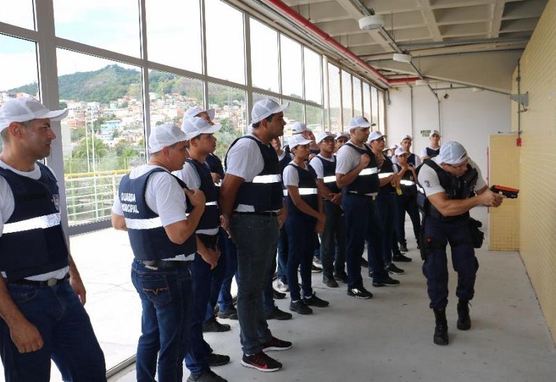 Futuros agentes da Guarda armada de Viana durante treinamento (Foto: Andressa Rocon/Prefeitura de Viana)