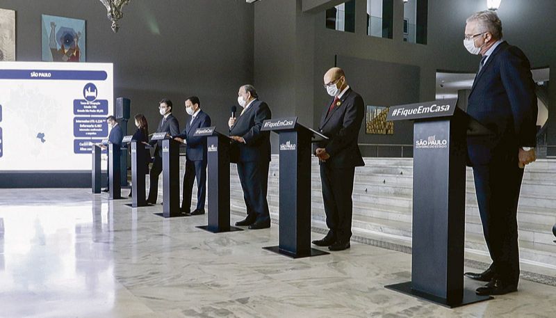 Governadores durante a videoconferência com o presidente da República: tom amistoso marcou o diálogo (Foto: Aloisio Maurício / Agência Estado)