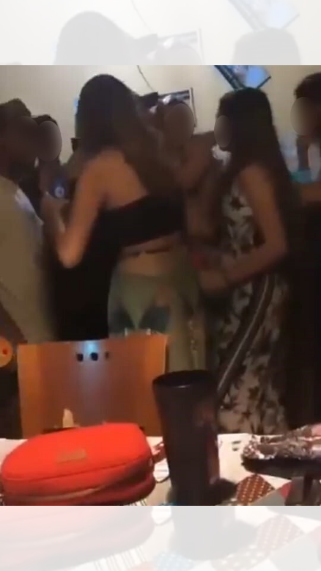 Jovens em festa dentro de mansão em Meaípe, Guarapari (Foto: Reprodução de vídeo/Redes sociais)