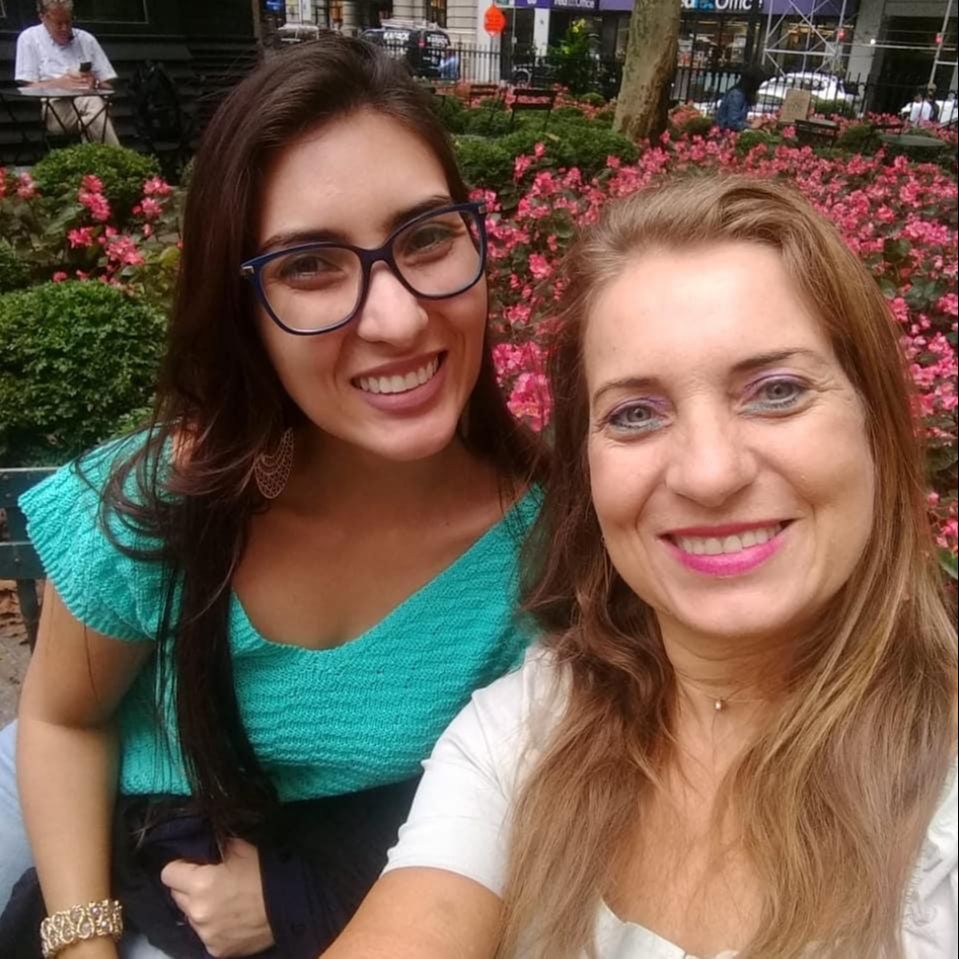 Kelly Kalle e a mãe (Foto: )
