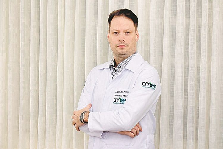 o presidente da Ames, Leonardo Lessa, alerta para riscos do isolamento (Foto: Divulgação/Daniela Ramos)