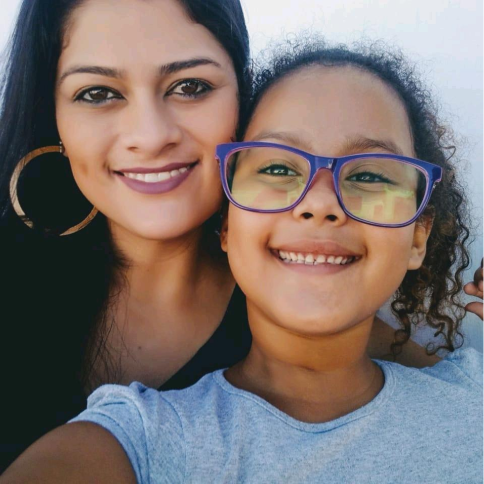 Mamãe Júlia Caliari e Vitória Caliari (Foto: )