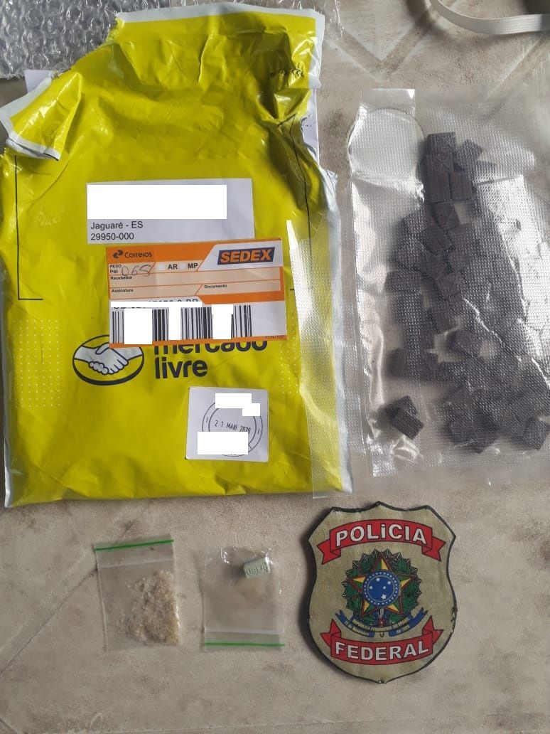 Foram apreendidos 51 comprimidos de ecstasy e um grama da substância conhecida como “MD" (Foto: )