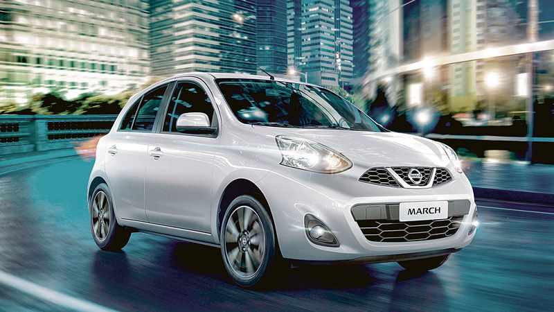 O March se enquadra na promoção da Kobe Nissan, em que a concessionária vai pagar as 12 primeiras parcelas e a primeira revisão será grátis (Foto: Divulgação)