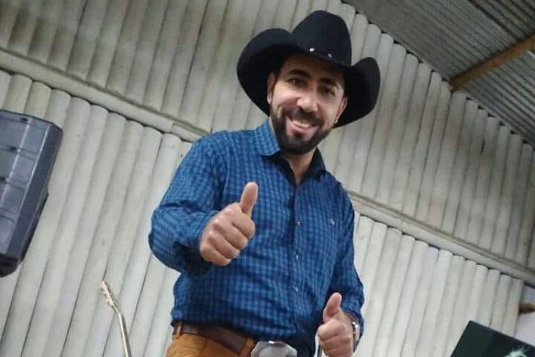 O cantor Anildo Ribeiro Morais, conhecido como Serraninho (Foto: Reprodução/ Facebook)