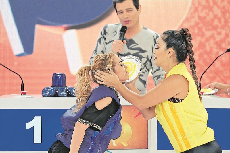 Participantes do “Passa ou Repassa” deverão ficar distantes (Foto: Divulgação/SBT)