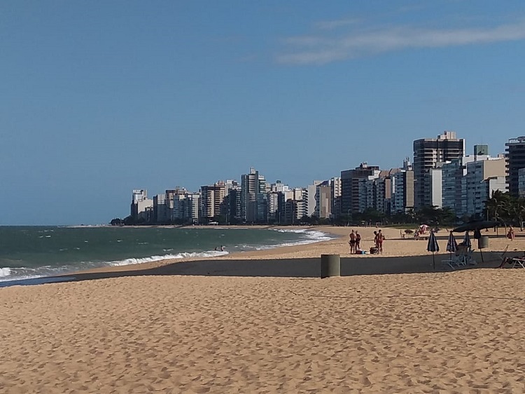 Praia de Itapuã (Foto: Fábio Nunes/AT)