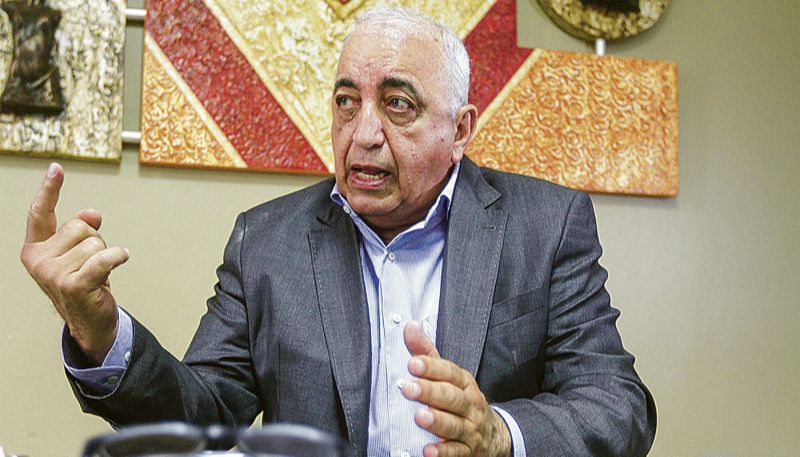 "Pessoas assintomáticas possuem carga viral baixa no organismo, mas isso não significa que elas não possam transmitir a doença”, diz Celso Murad, presidente do CRM-ES (Foto: Dayana Souza / AT - 13/01/2020)