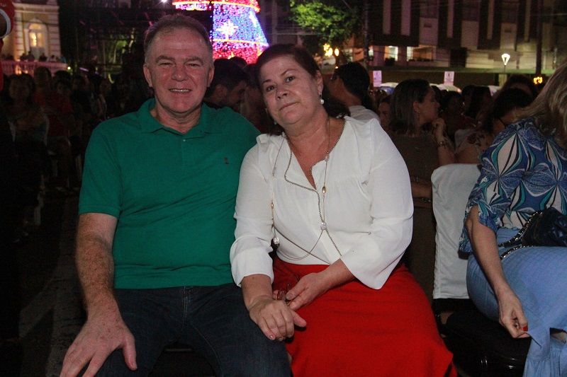 Renato Casagrande e Maria Virgínia Casagrande, governador e primeira-dama (Foto: Leone Iglesias/AT)
