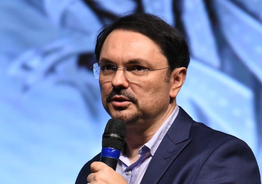 Psicólogo, escritor e palestrante, Rossandro Klinjey fala sobre o momento que estamos vivendo (Foto: Divulgação)