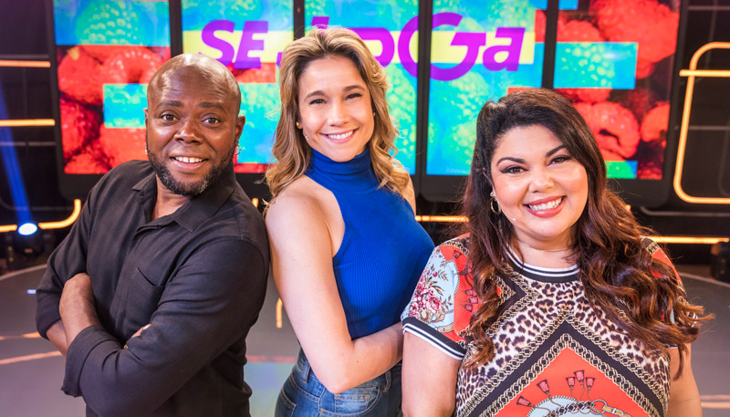 A equipe do ‘Se Joga’ com Érico Brás, Fernanda Gentil e Fabiana Karla (Foto: Victor Pollak / TV Globo)