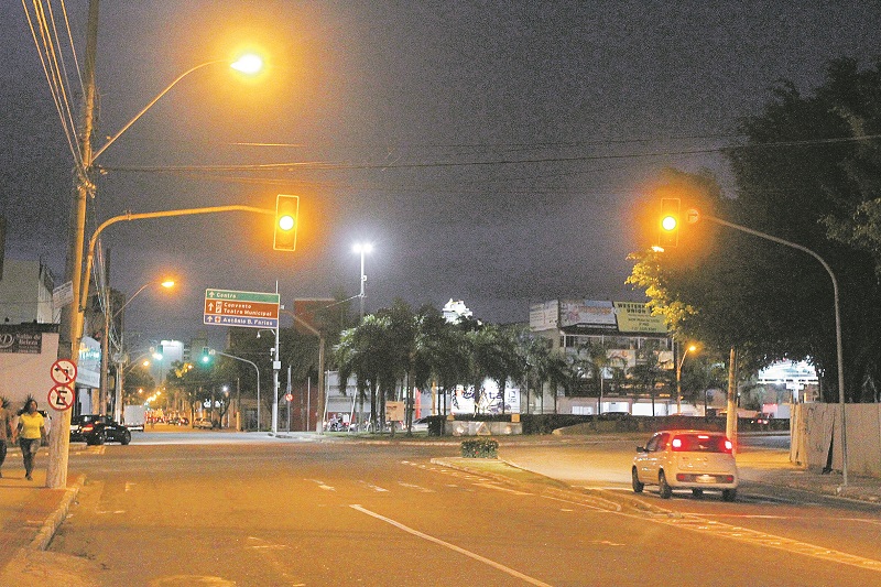 Semáforos em Vila Velha deverão ser desligados para evitar os assaltos (Foto: Beto Morais/ AT)