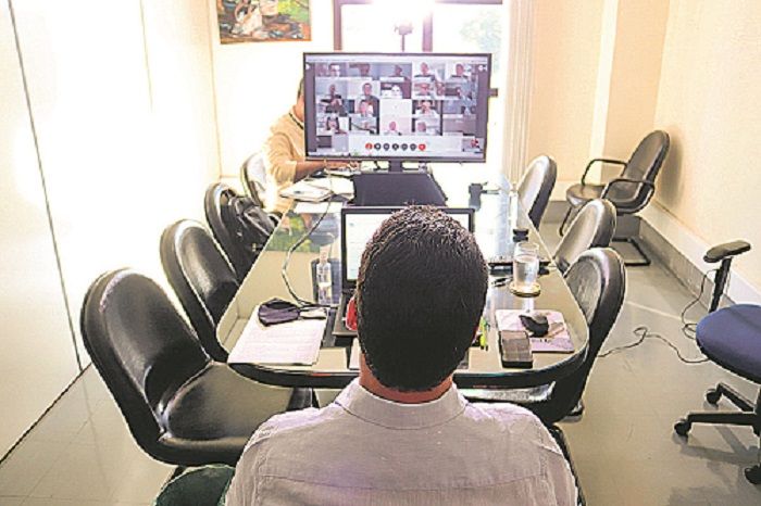 Parlamentares da Assembleia em sessão. Legislação interna foi aprovada para organizar o “plenário virtual” da Casa (Foto: Divulgação/Ales)
