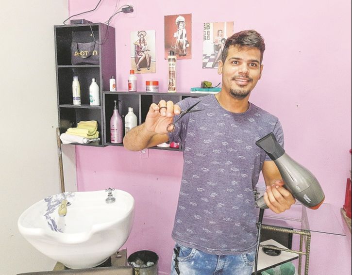 Thiago Monçores, 35 anos, no salão: “Tenho orgulho da minha história (Foto: Roberta Bourguignon)