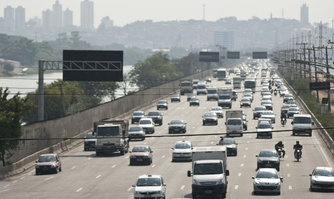 Trânsito em São Paulo. (Foto: Arquivo/Agência Brasil)