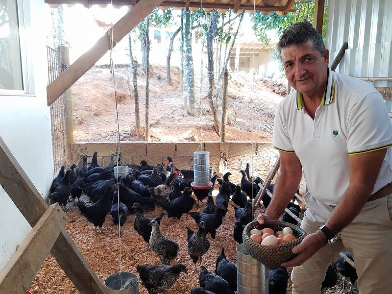 Valério é produtor de ração (Foto: Roberta Bourguignon)