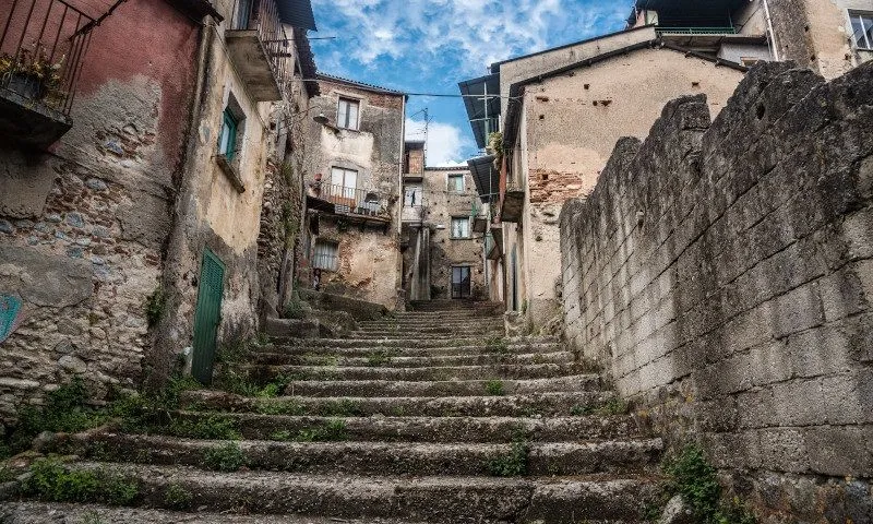 Imagem ilustrativa da imagem Após zerar casos de Covid-19, cidade italiana oferece casas por 1 euro