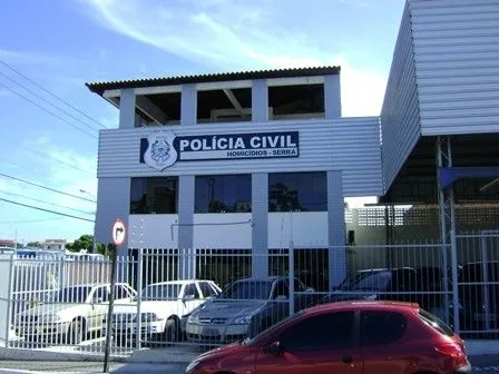 Imagem ilustrativa da imagem VÍDEO | Confronto entre policiais e bandidos em parque da Serra termina em prisões