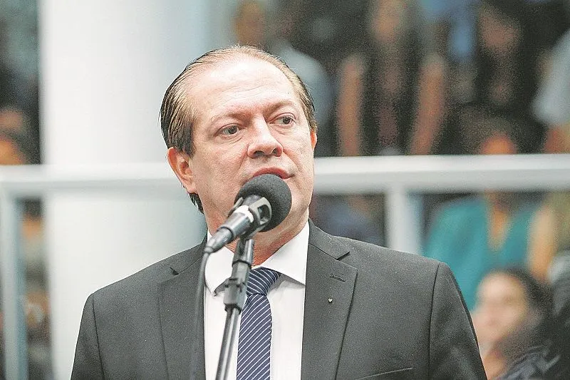 Imagem ilustrativa da imagem “Não sabia se eu ia deixar o hospital vivo”, diz vereador curado da Covid-19