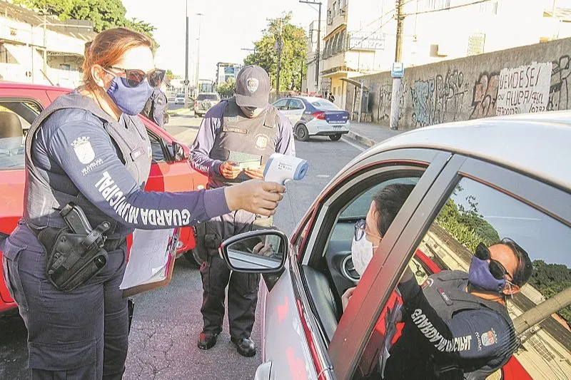 Imagem ilustrativa da imagem Mais de 800 mil pessoas já foram abordadas em barreiras sanitárias