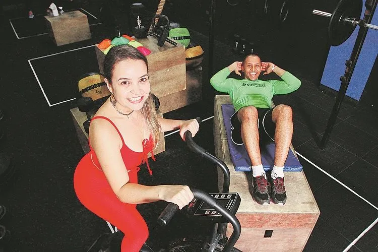 Imagem ilustrativa da imagem Casal perde 41 quilos e muda de vida
