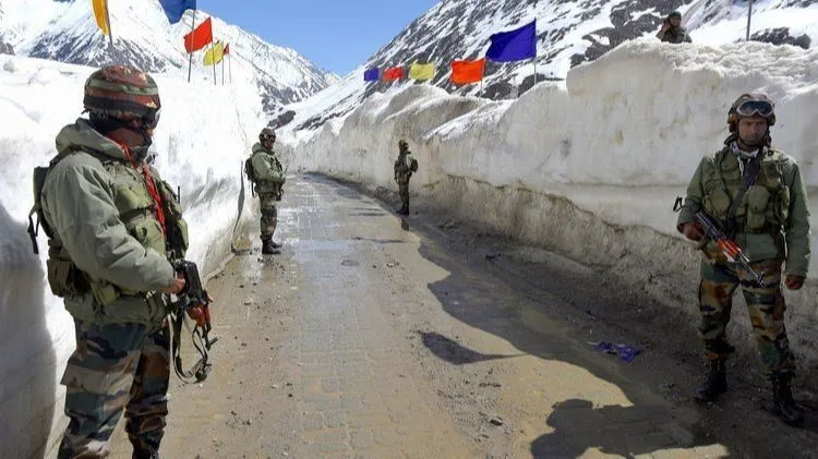 Imagem ilustrativa da imagem Confronto entre chineses e indianos mata dezenas de soldados