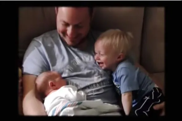 Imagem ilustrativa da imagem Documentário "Dads", do Apple TV+, mostra os desafios da paternidade hoje