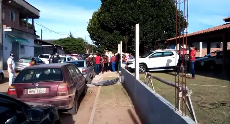 Imagem ilustrativa da imagem Justiça exige fim de festa de casamento, prevê prisão e multa de R$ 10 mil