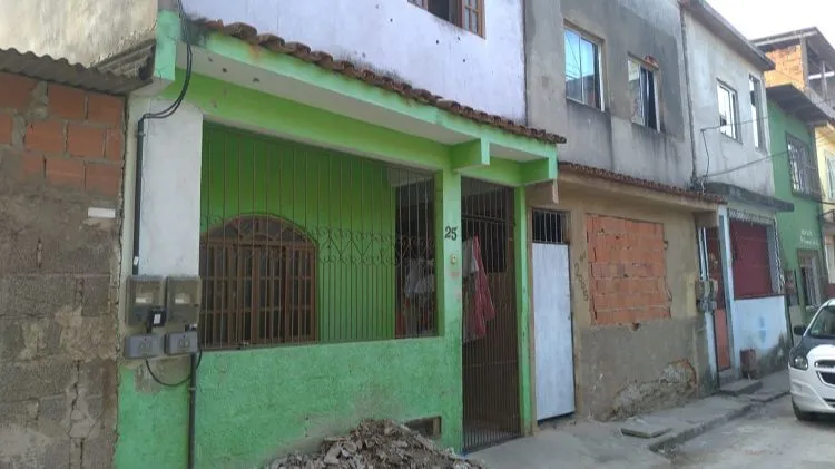 Imagem ilustrativa da imagem Jovem é assassinada e mãe é baleada dentro de casa em Vila Velha