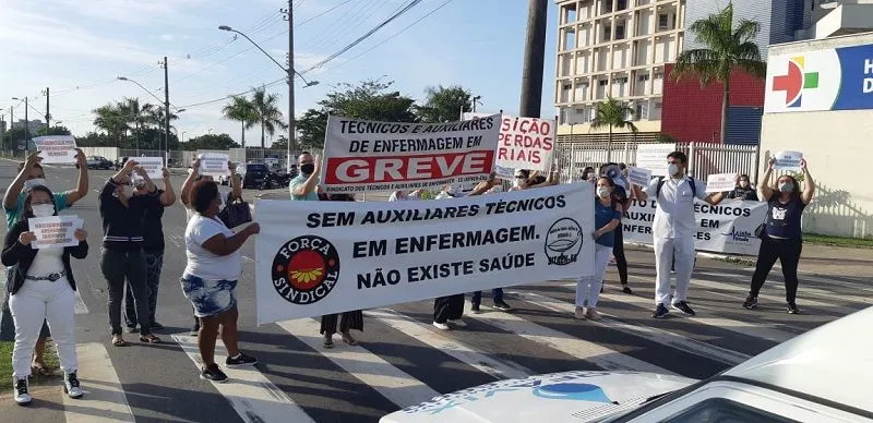 Imagem ilustrativa da imagem Técnicos e auxiliares de enfermagem decretam greve em 3 hospitais da Grande Vitória