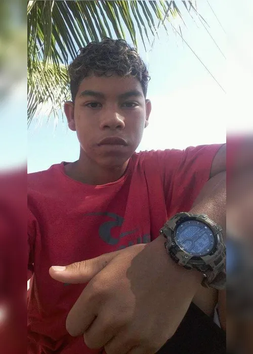 
          Imagem ilustrativa da imagem Adolescente é morto com mais de 20 tiros em Vitória
          